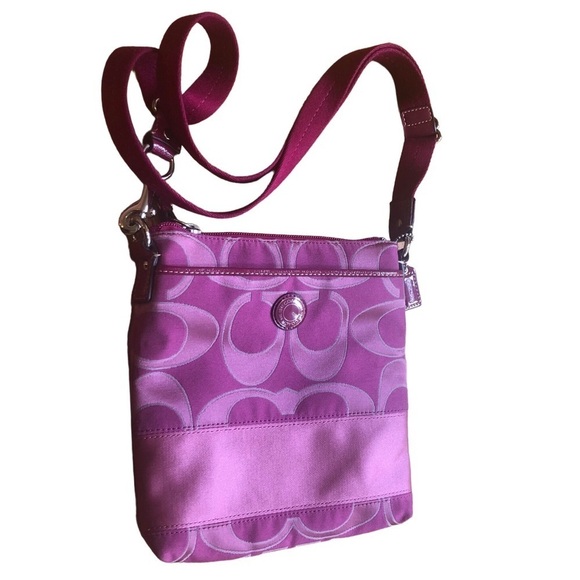 VTG Coach Signature Crossbody Plum Pink  Handbag Logo Pockets Fob 9X8.5” Retired - Picture 1 of 9